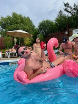 Site 71 &mdash; Pool & Tub