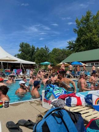 Site 71 &mdash; Pool & Tub