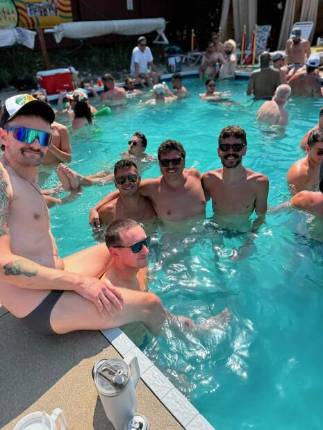 Site 71 &mdash; Pool & Tub