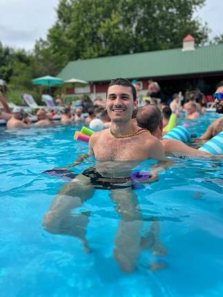 Site 71 &mdash; Pool & Tub